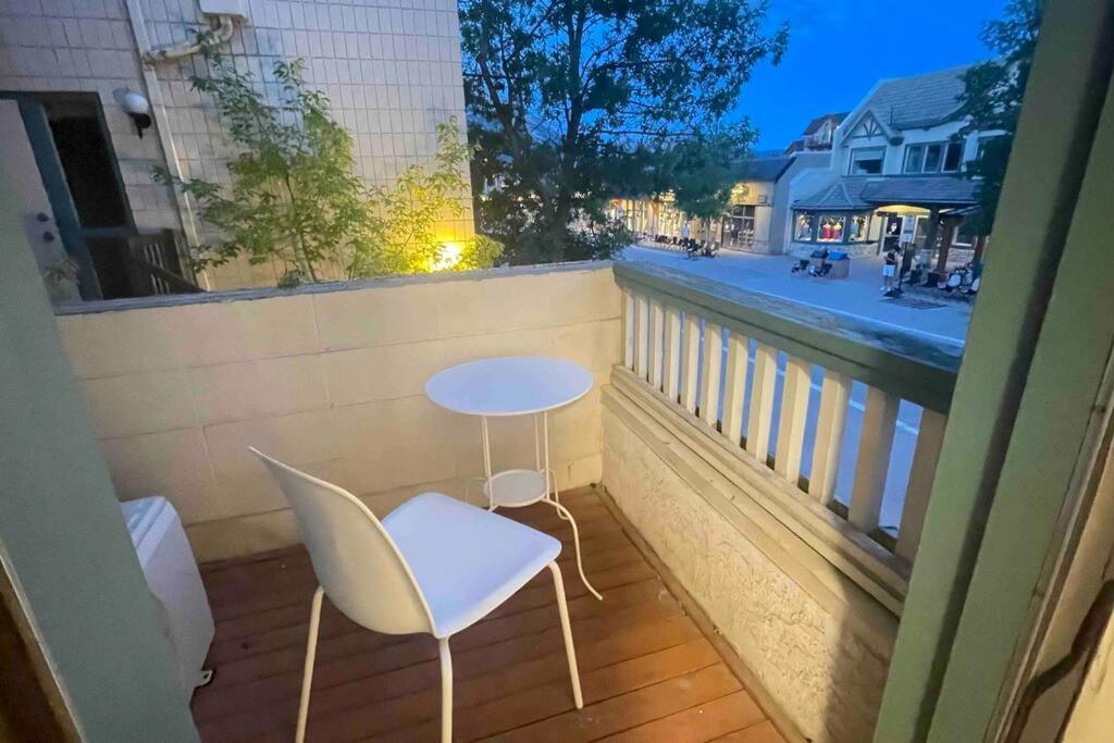 Unit #201 Cozy Mountain View 1Br In Dt Apartman Canmore Kültér fotó