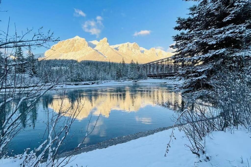 Unit #201 Cozy Mountain View 1Br In Dt Apartman Canmore Kültér fotó