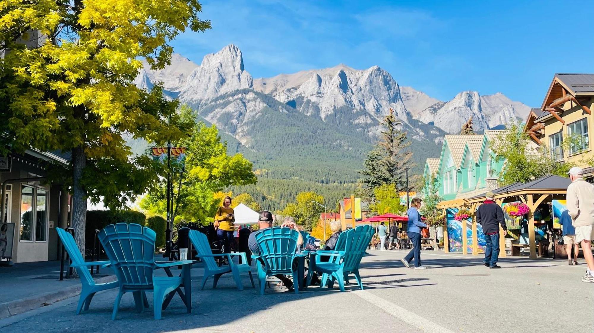 Unit #201 Cozy Mountain View 1Br In Dt Apartman Canmore Kültér fotó